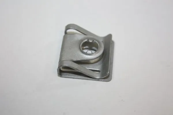 Retaining Clip, bonnet noise insulation