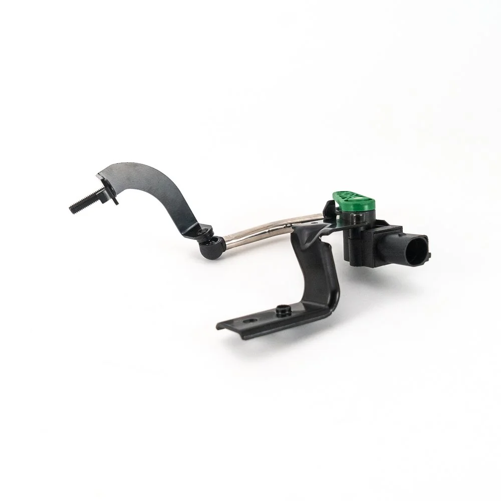 Sensor, headlight levelling