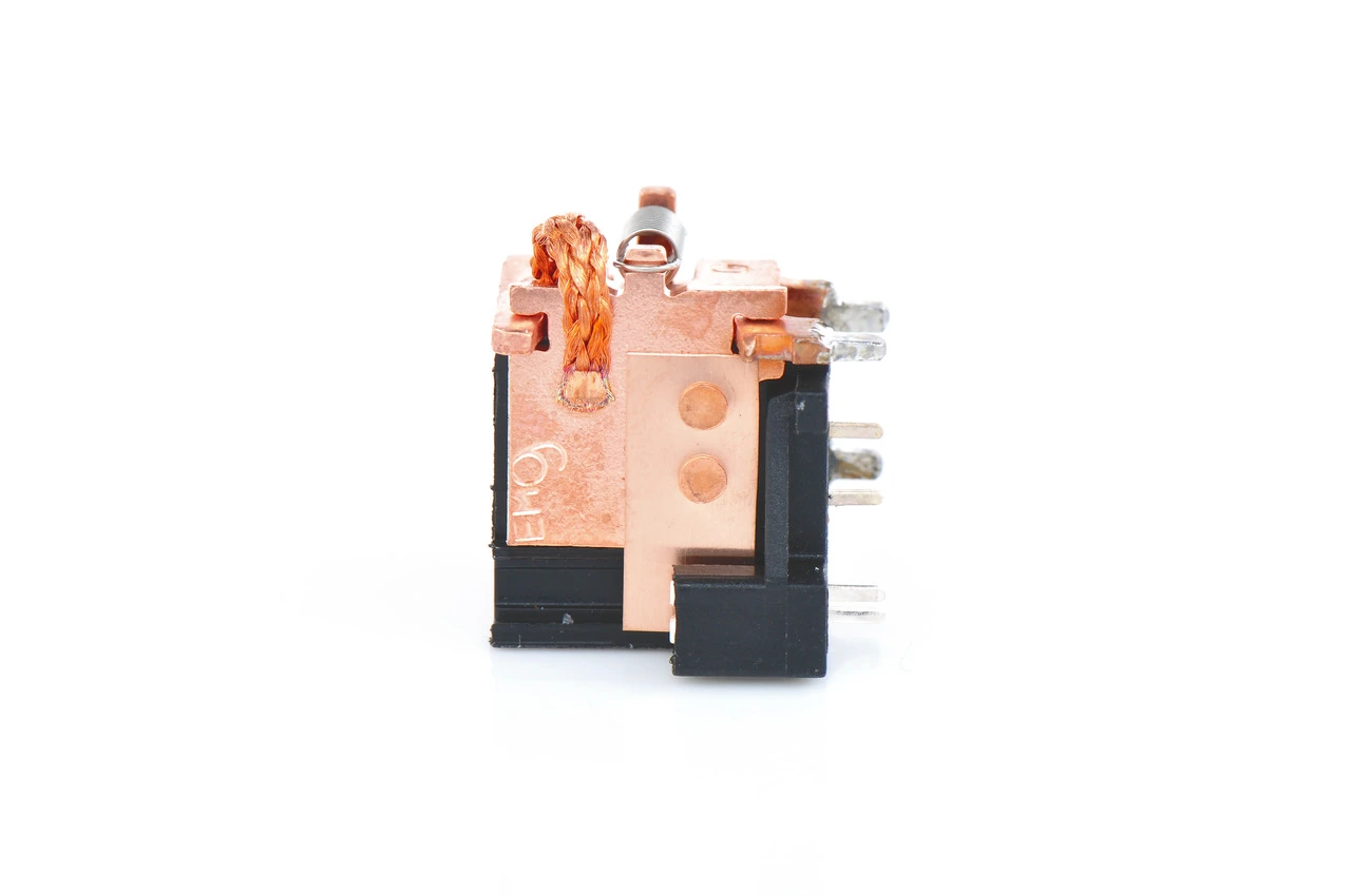 Relay, main current