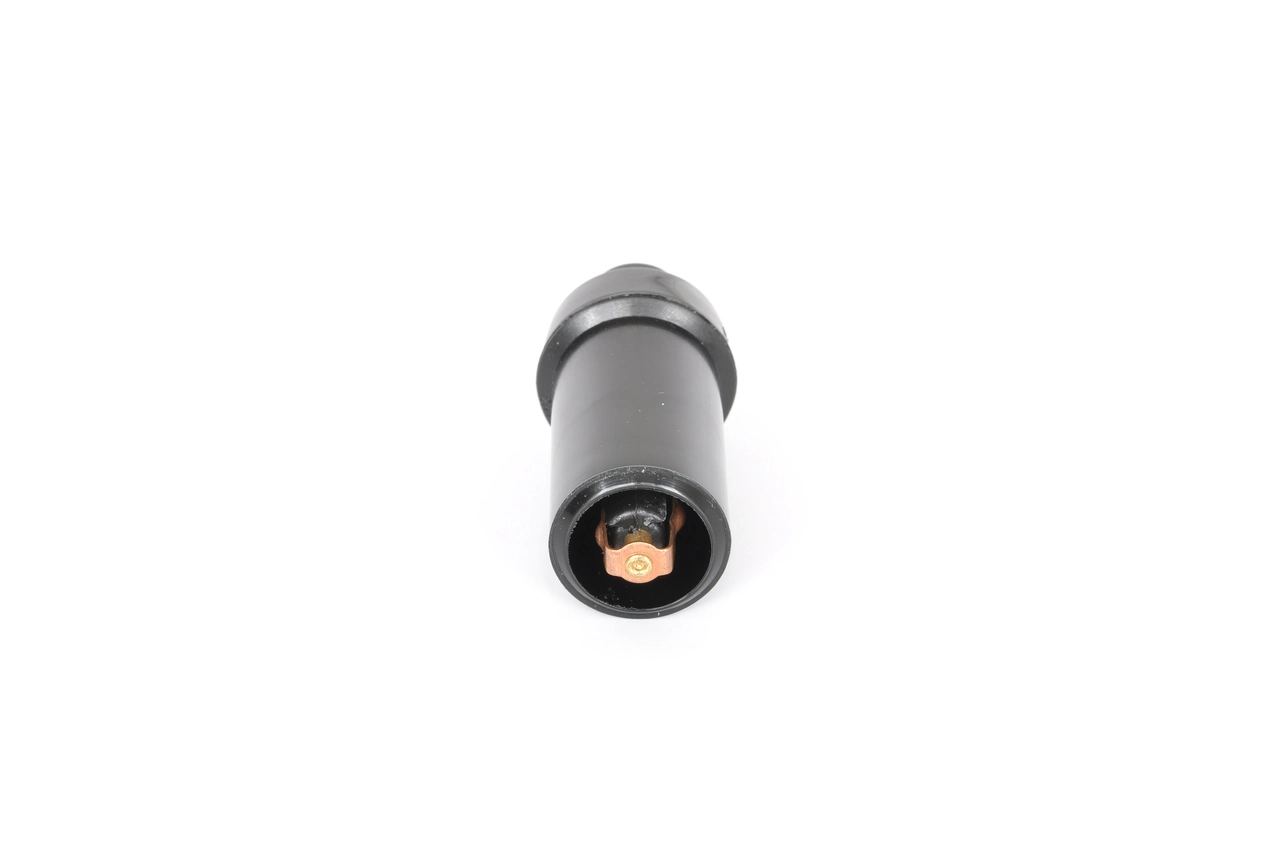 Plug, ignition distributor