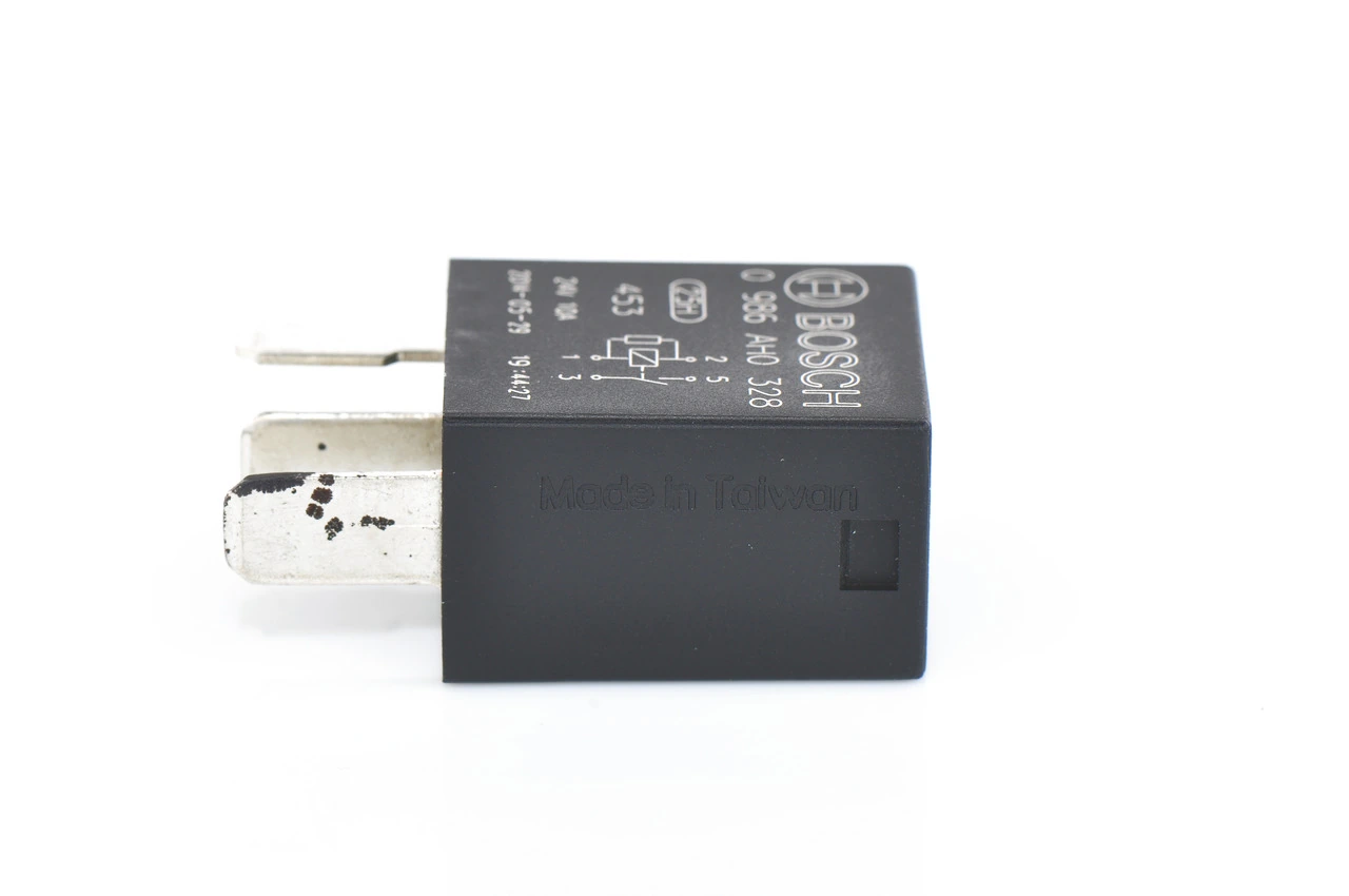 Relay, main current