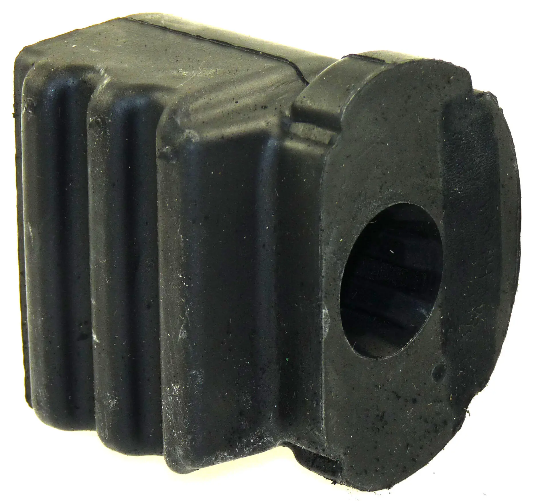 Mounting, control/trailing arm
