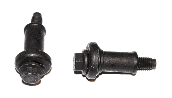 Bolt, cylinder head cover