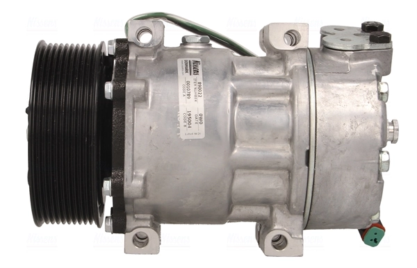Compressor, air conditioning