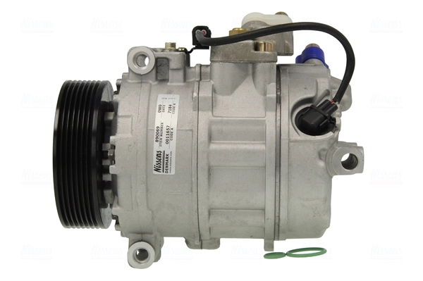 Compressor, air conditioning