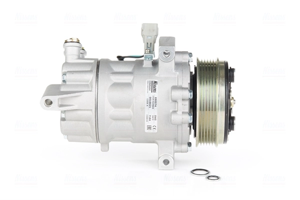 Compressor, air conditioning