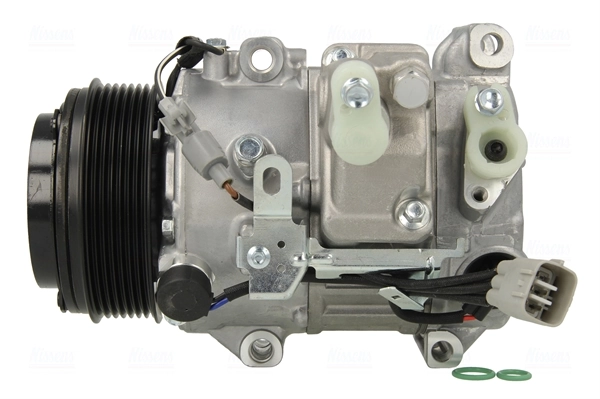 Compressor, air conditioning