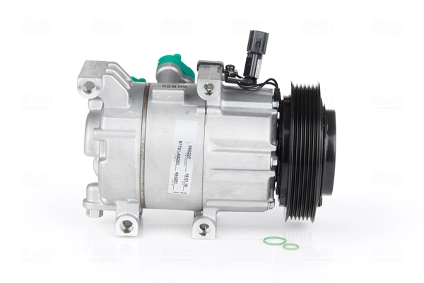 Compressor, air conditioning