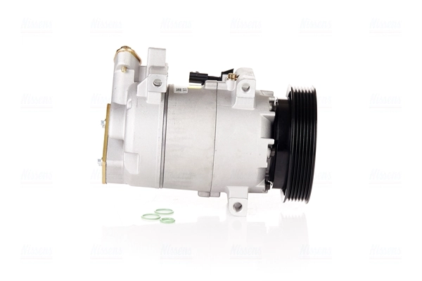 Compressor, air conditioning