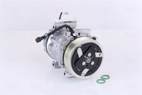 Compressor, air conditioning
