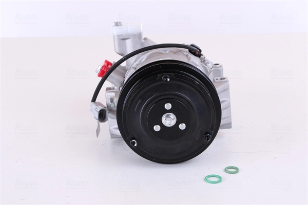 Compressor, air conditioning