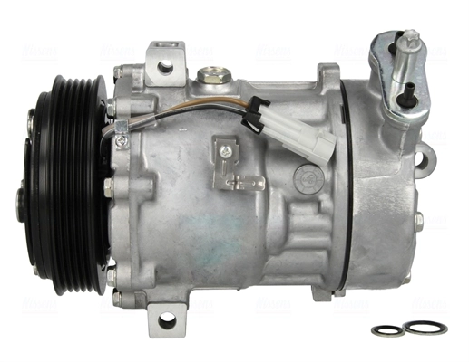 Compressor, air conditioning