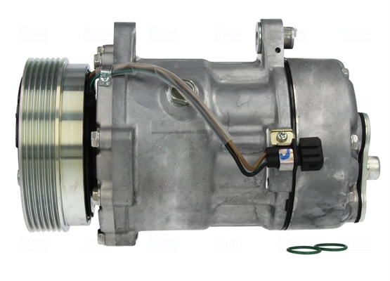 Compressor, air conditioning