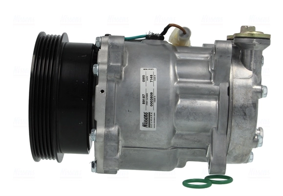 Compressor, air conditioning