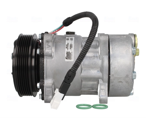 Compressor, air conditioning