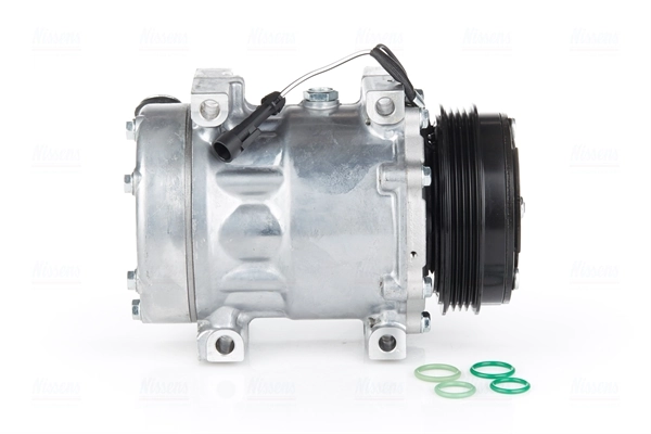 Compressor, air conditioning