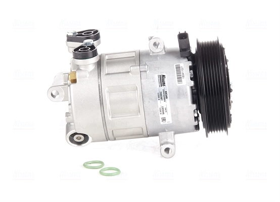 Compressor, air conditioning