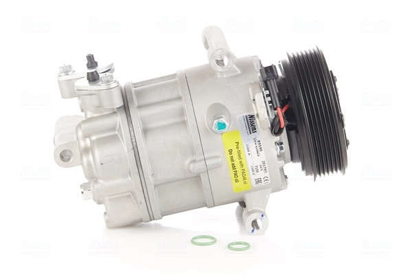 Compressor, air conditioning