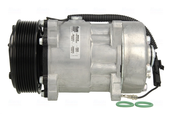 Compressor, air conditioning